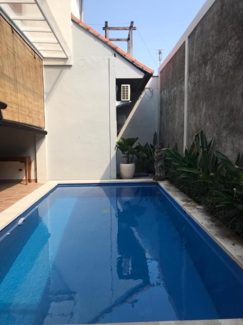Villa Makmur Kerobokan  Exterior photo